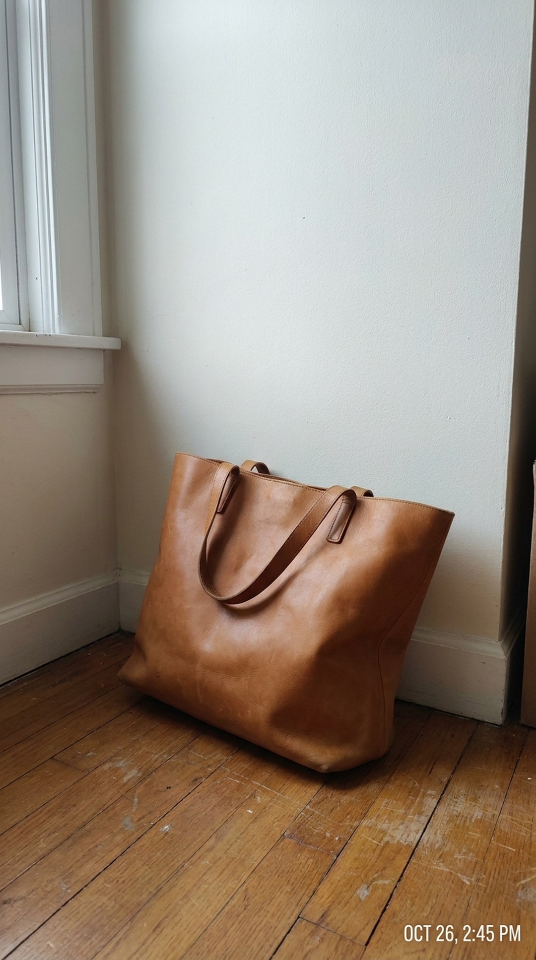 Original leather tote phone photo